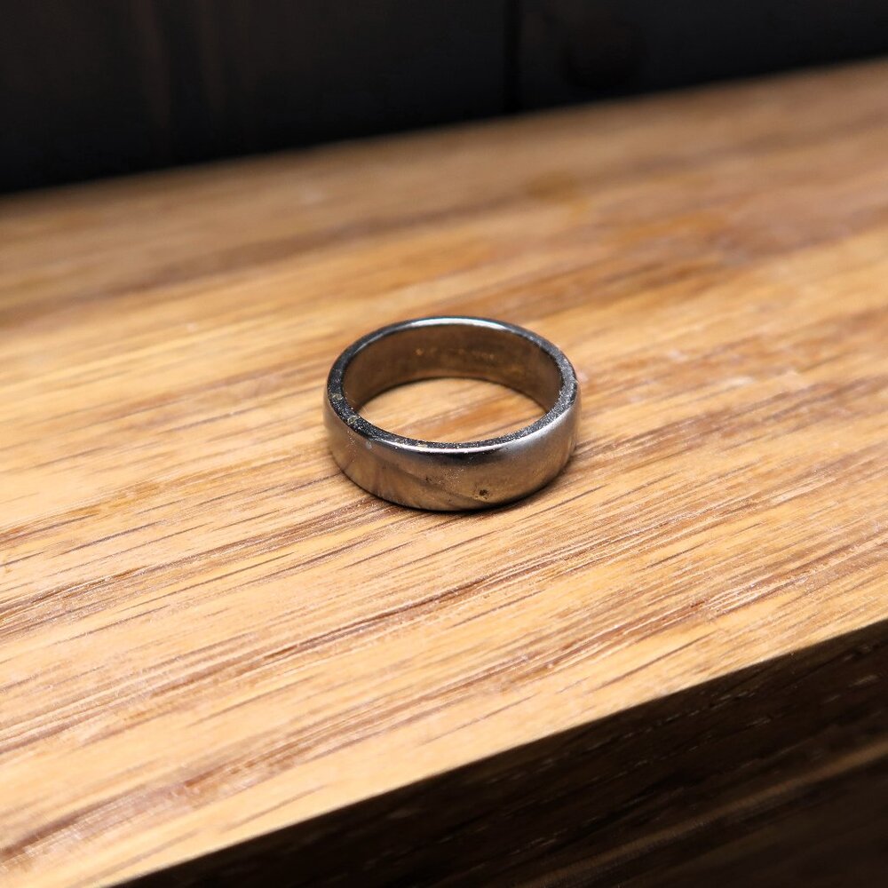 Plain Simple Silver Tone Ring Size 7.5 Unisex Stackable Everyday Wardrobe Wear